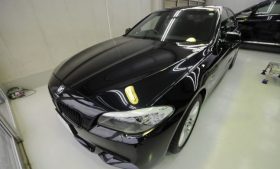 BMW523i