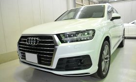 アウディ Q7ガラスコーティング施工例　世田谷区　Ｆ様