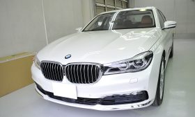 BMW　740i