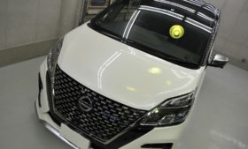 日産セレナ　ガラスコーティング、磨き施工例　世田谷区から　T様