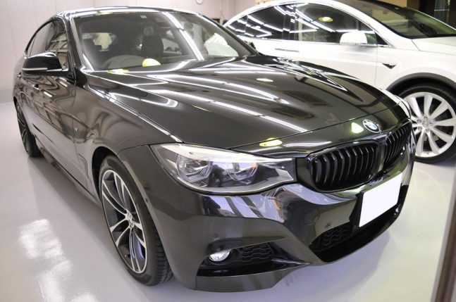 BMW320i