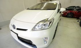 トヨタ　プリウス